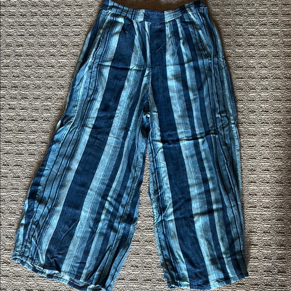 Ecote Blue Striped Wide Leg Cropped Pants